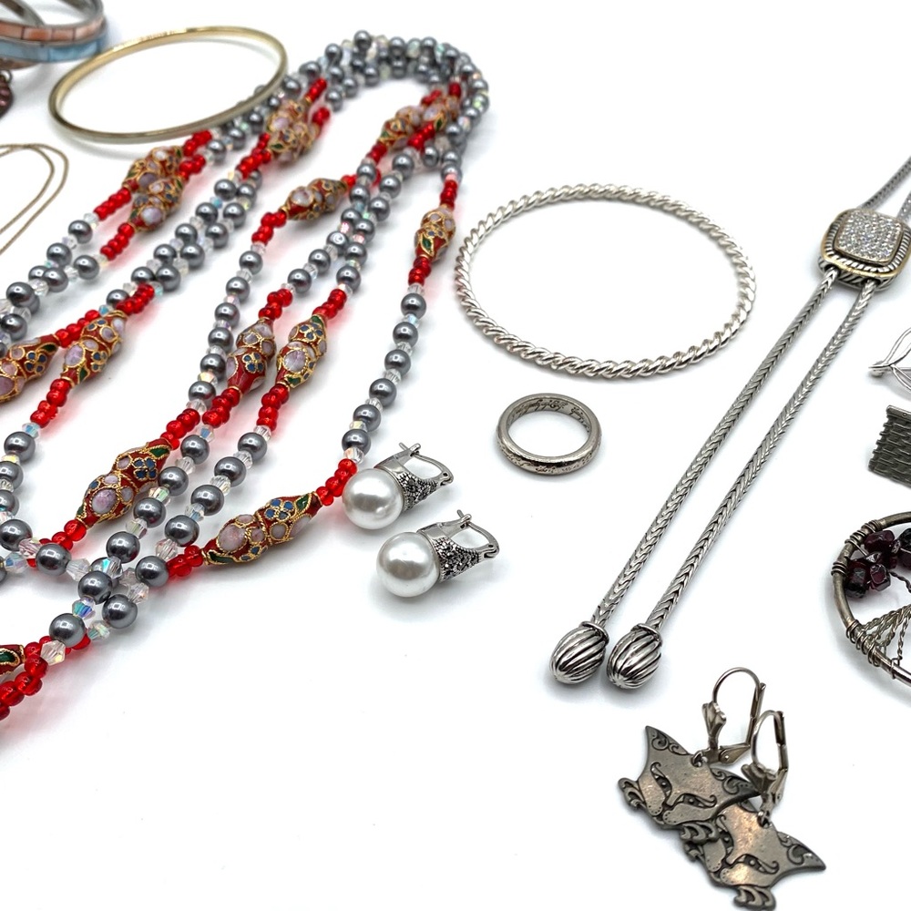 Jewelry Lot of Vintage to Modern Wearable Jewelry - Picture 7 of 13